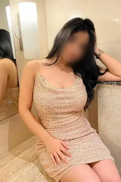 Stylish Independent Call Girl Priya in Hyderabad | Banjara Hills Road No. 12